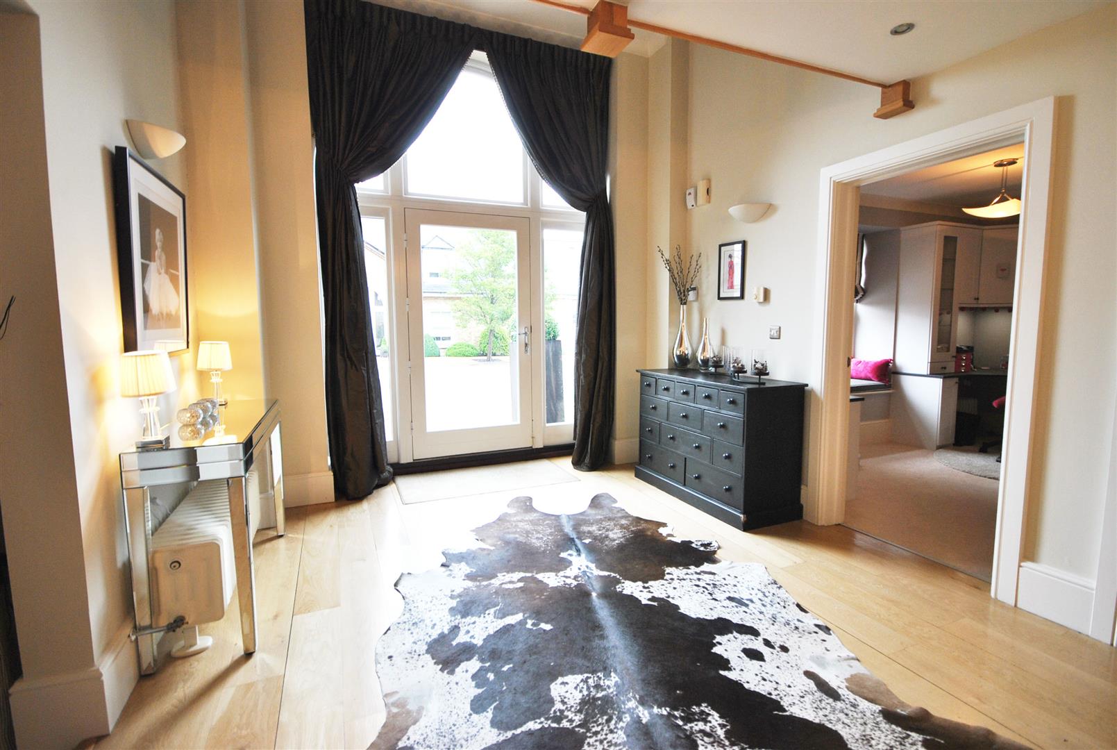 4 Bedrooms, House - Detached